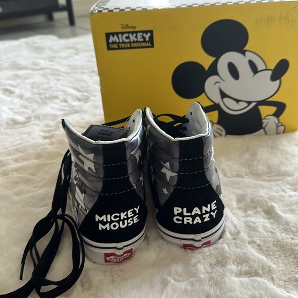 Vans Disney Mickey Mouse Shoes - Picture 2 of 4